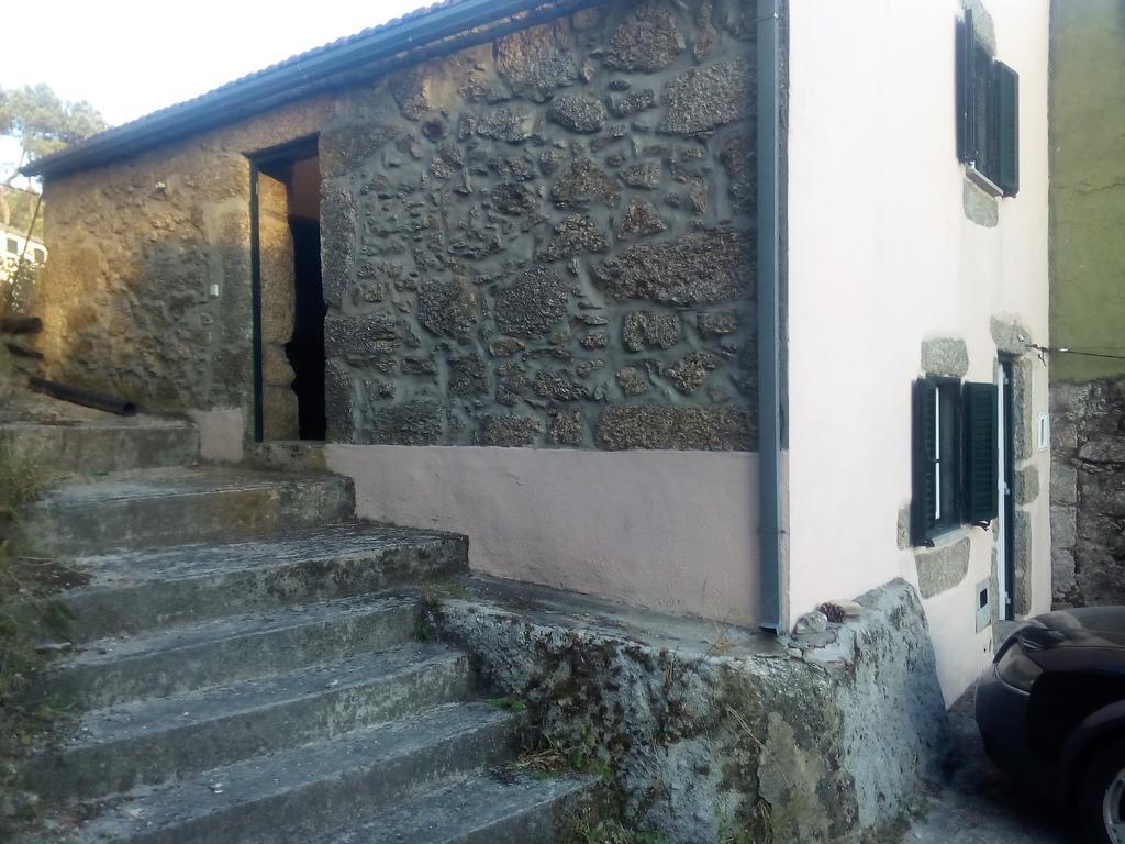 Casa Do Outeirinho Villa Sabugueiro  Exteriör bild